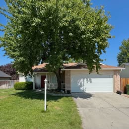 2200 East Grapewood Drive